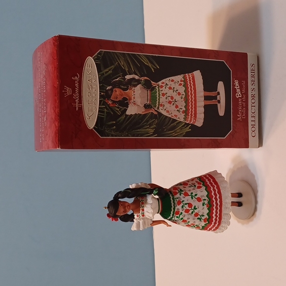 Hallmark Keepsake Ornament Mexican Barbie Dolls of the World Collector's Series - Picture 9 of 14